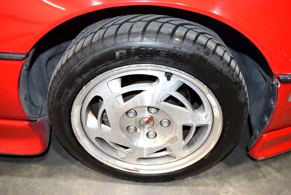 1990 Chevrolet Corvette C4 - Image 11 of 21