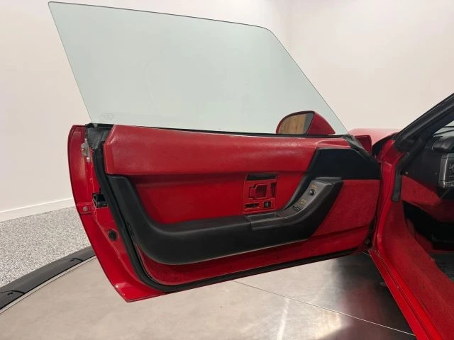1990 Chevrolet Corvette C4 - Image 28 of 31