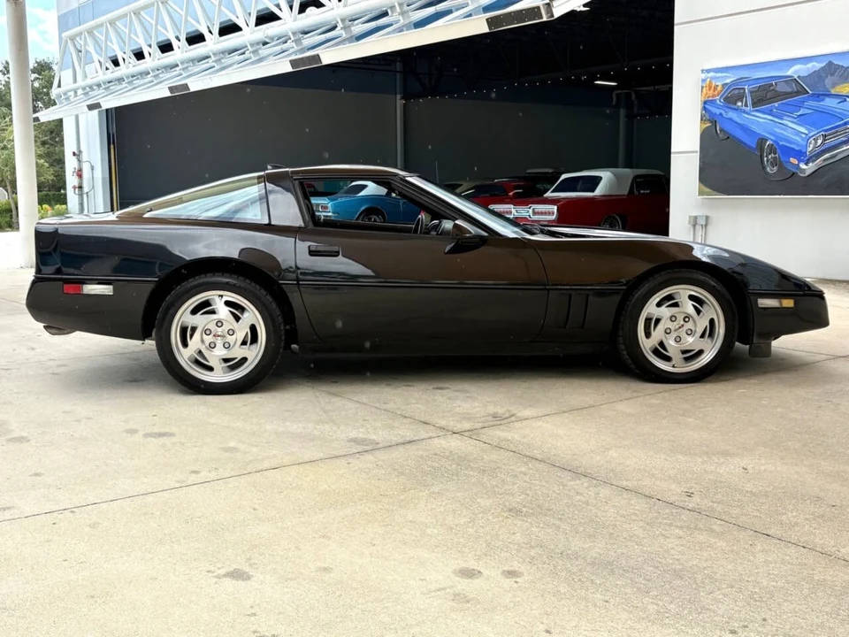 1990 Chevrolet Corvette C4 - Image 5 of 12