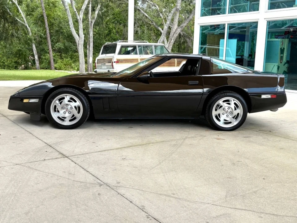 1990 Chevrolet Corvette C4 - Image 10 of 12