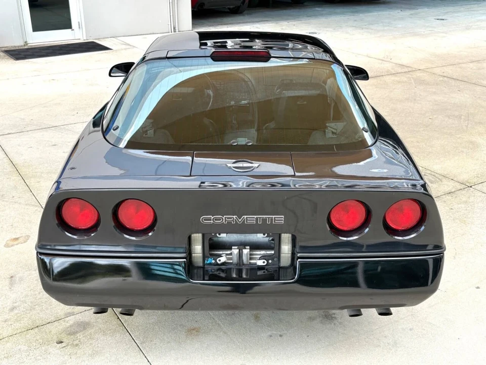 1990 Chevrolet Corvette C4 - Image 8 of 12