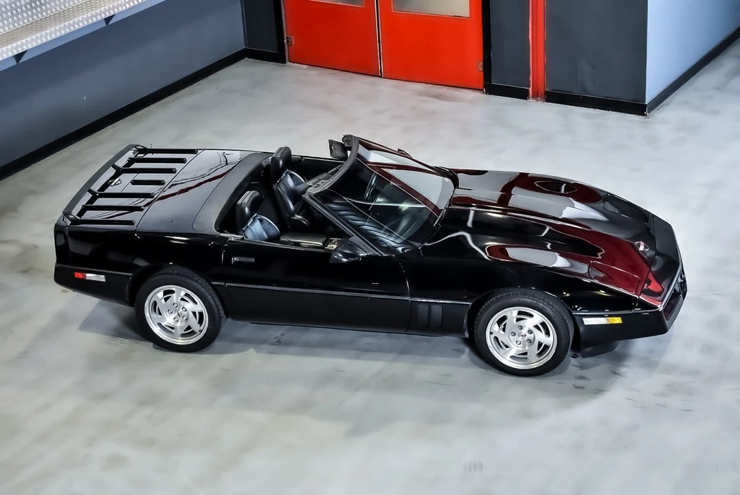 1990 Chevrolet Corvette C4 - Image 15 of 30