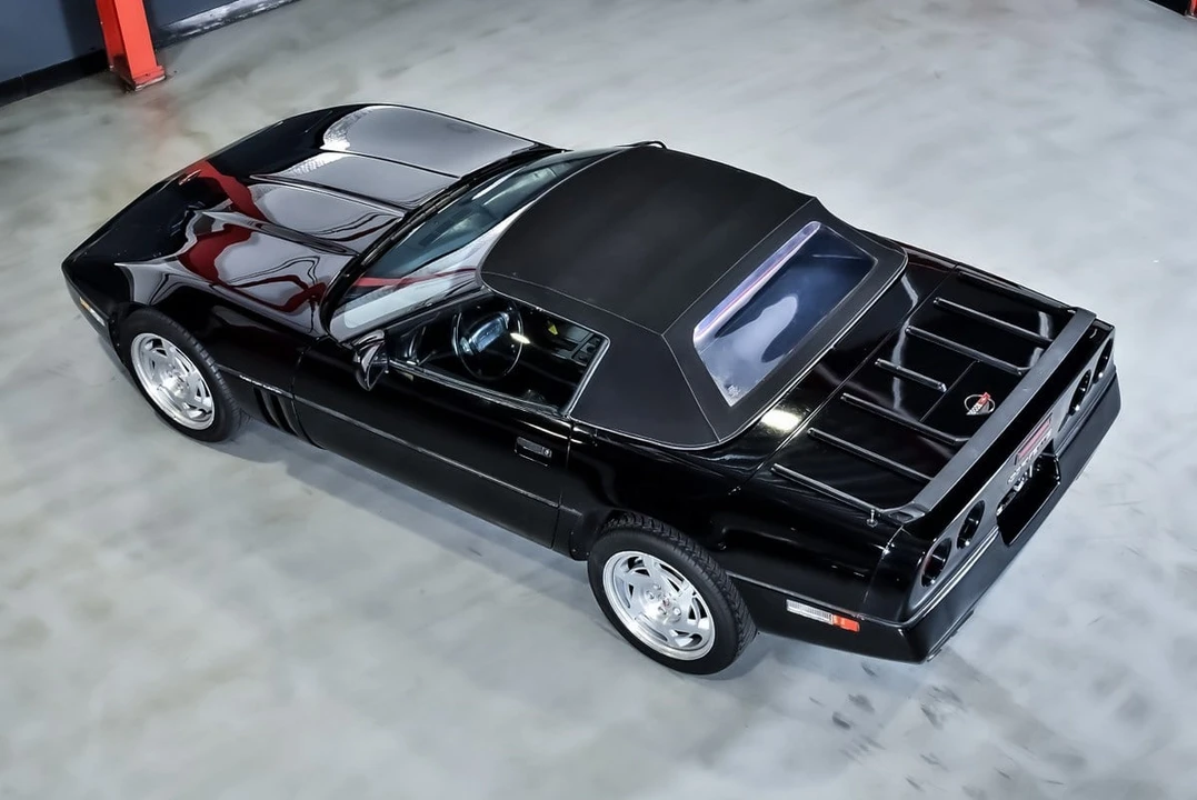 1990 Chevrolet Corvette C4 - Image 28 of 30