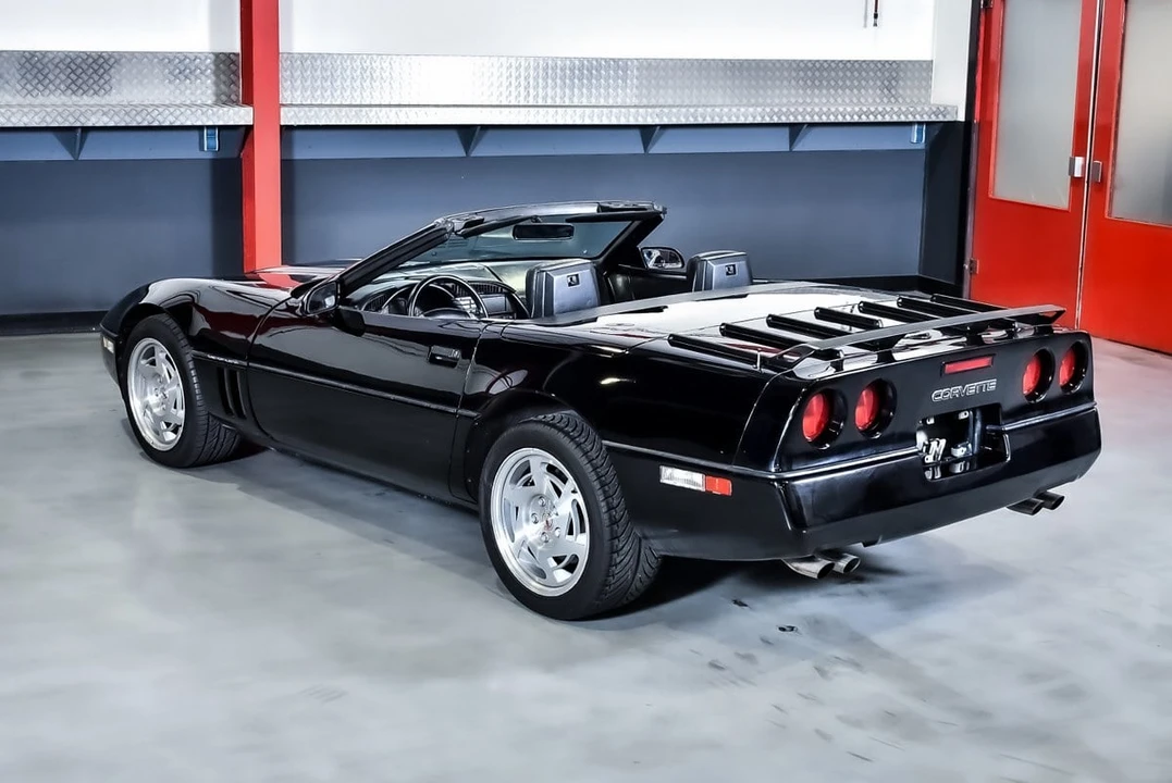 1990 Chevrolet Corvette C4 - Image 17 of 30