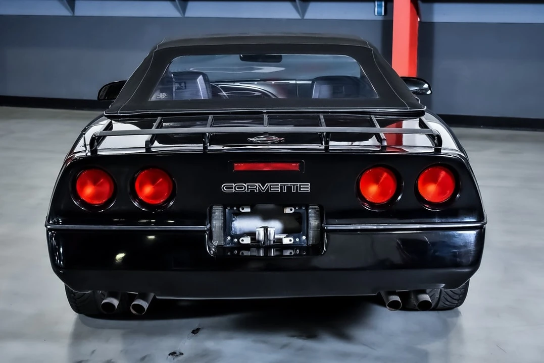1990 Chevrolet Corvette C4 - Image 25 of 30