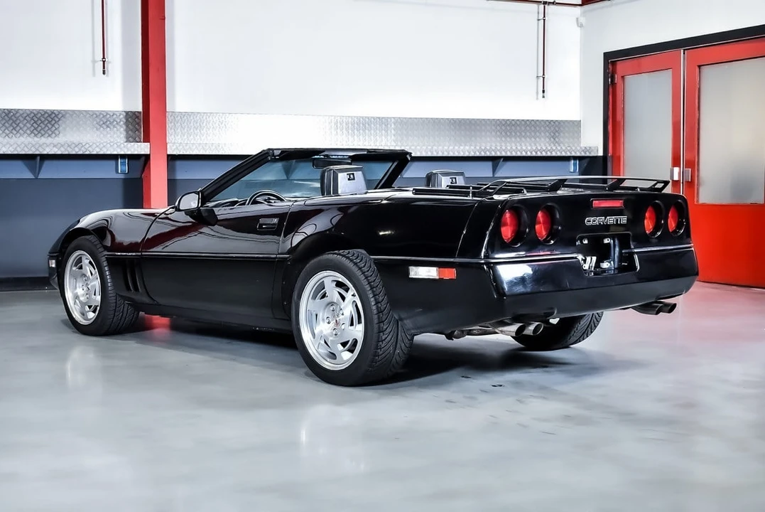 1990 Chevrolet Corvette C4 - Image 19 of 30