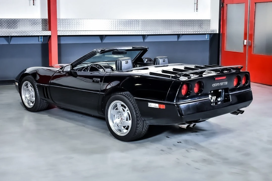 1990 Chevrolet Corvette C4 - Image 18 of 30
