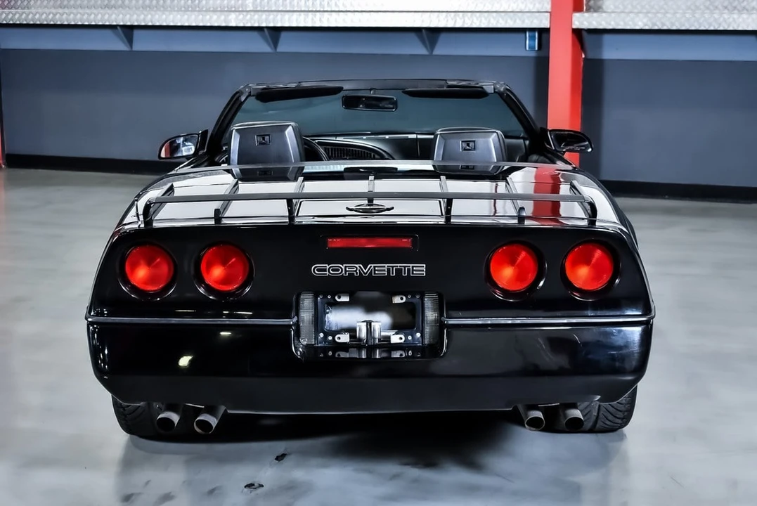 1990 Chevrolet Corvette C4 - Image 16 of 30