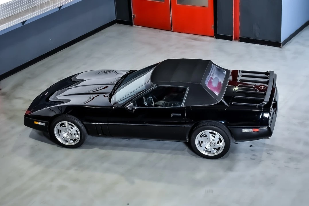 1990 Chevrolet Corvette C4 - Image 29 of 30