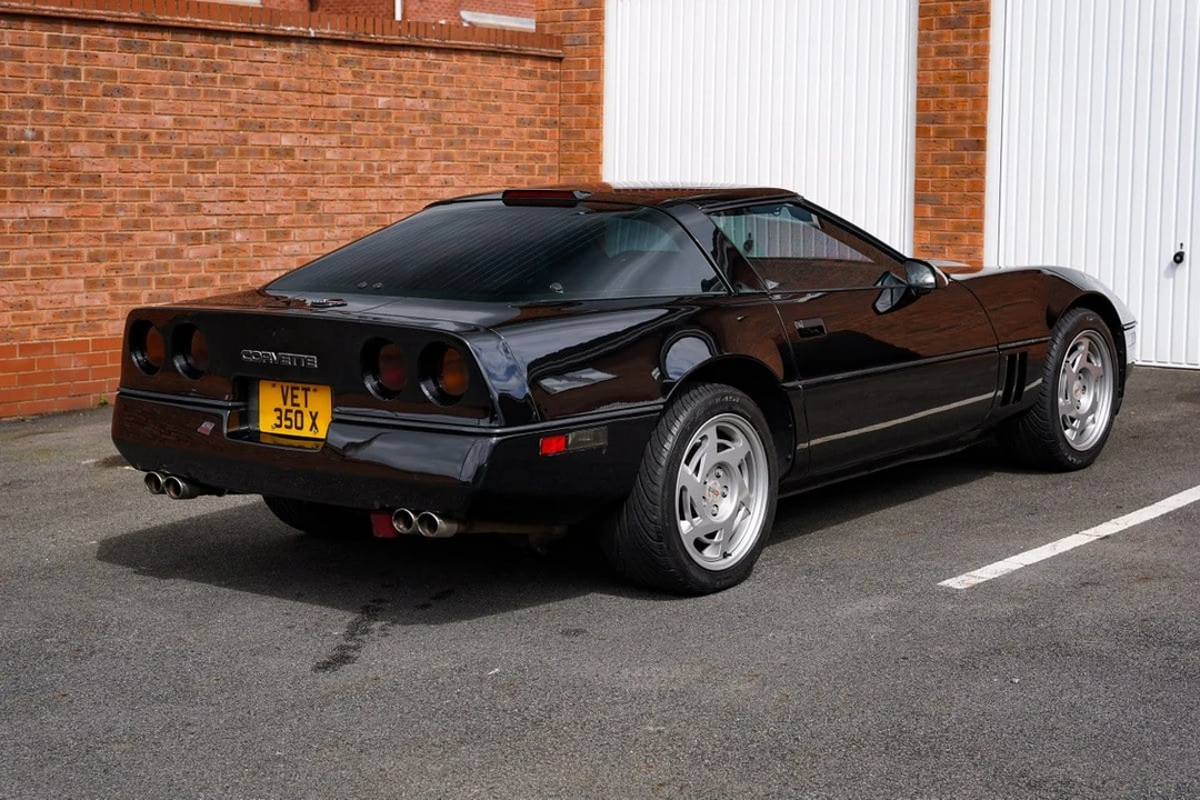 1990 Chevrolet Corvette C4 - Image 19 of 30