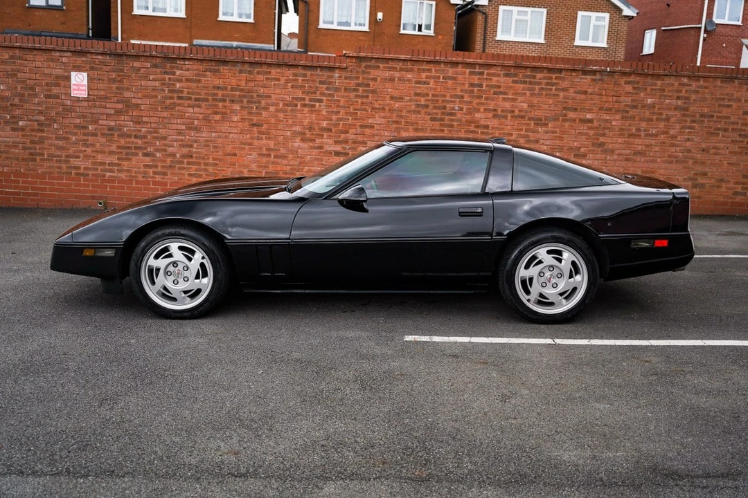 1990 Chevrolet Corvette C4 - Image 29 of 30