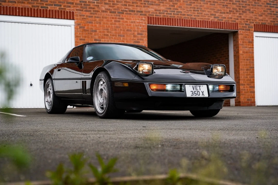 1990 Chevrolet Corvette C4 - Image 15 of 30