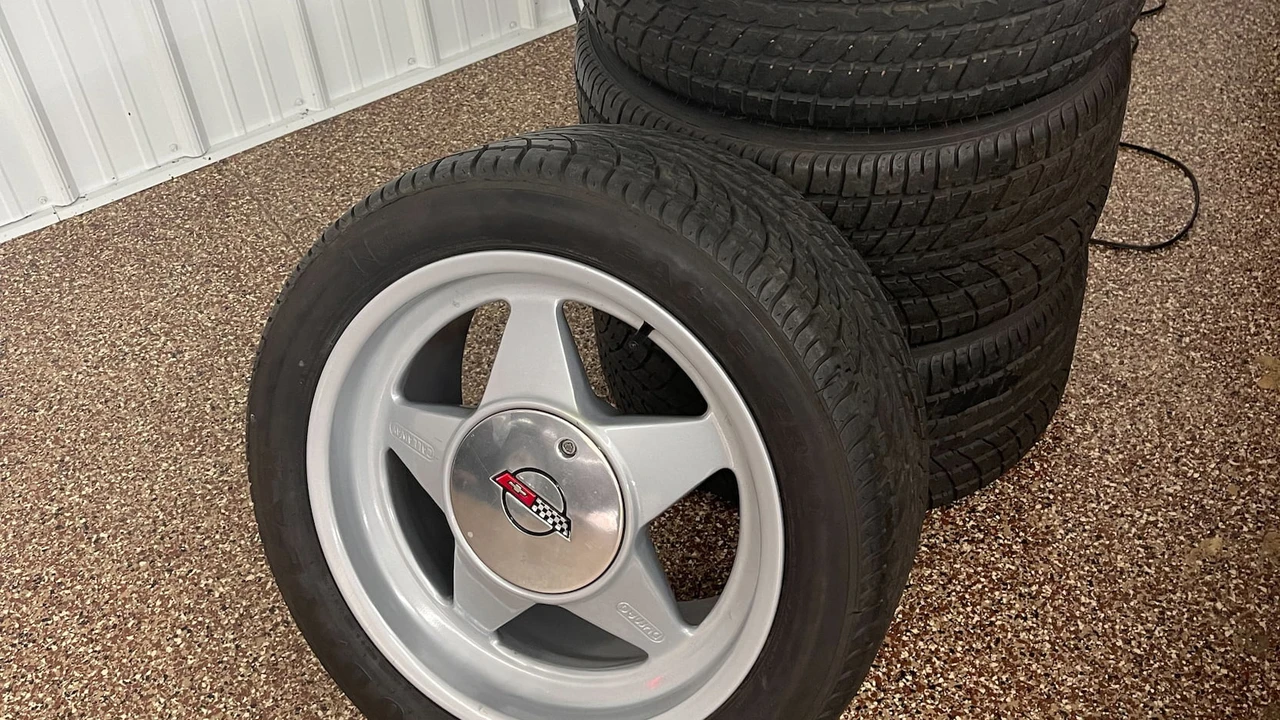 1990 Chevrolet Corvette Callaway - Image 3 of 4