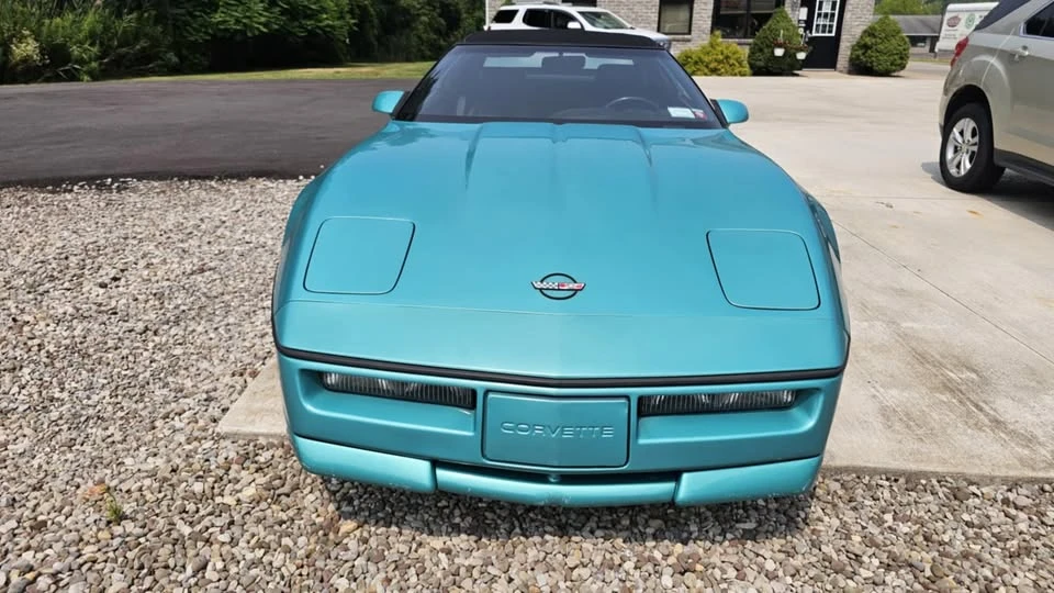 1990 Chevrolet Corvette C4 - Image 2 of 11