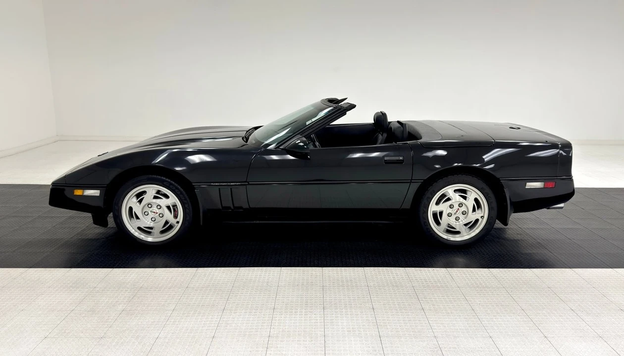 1990 Chevrolet Corvette C4 - Image 4 of 12