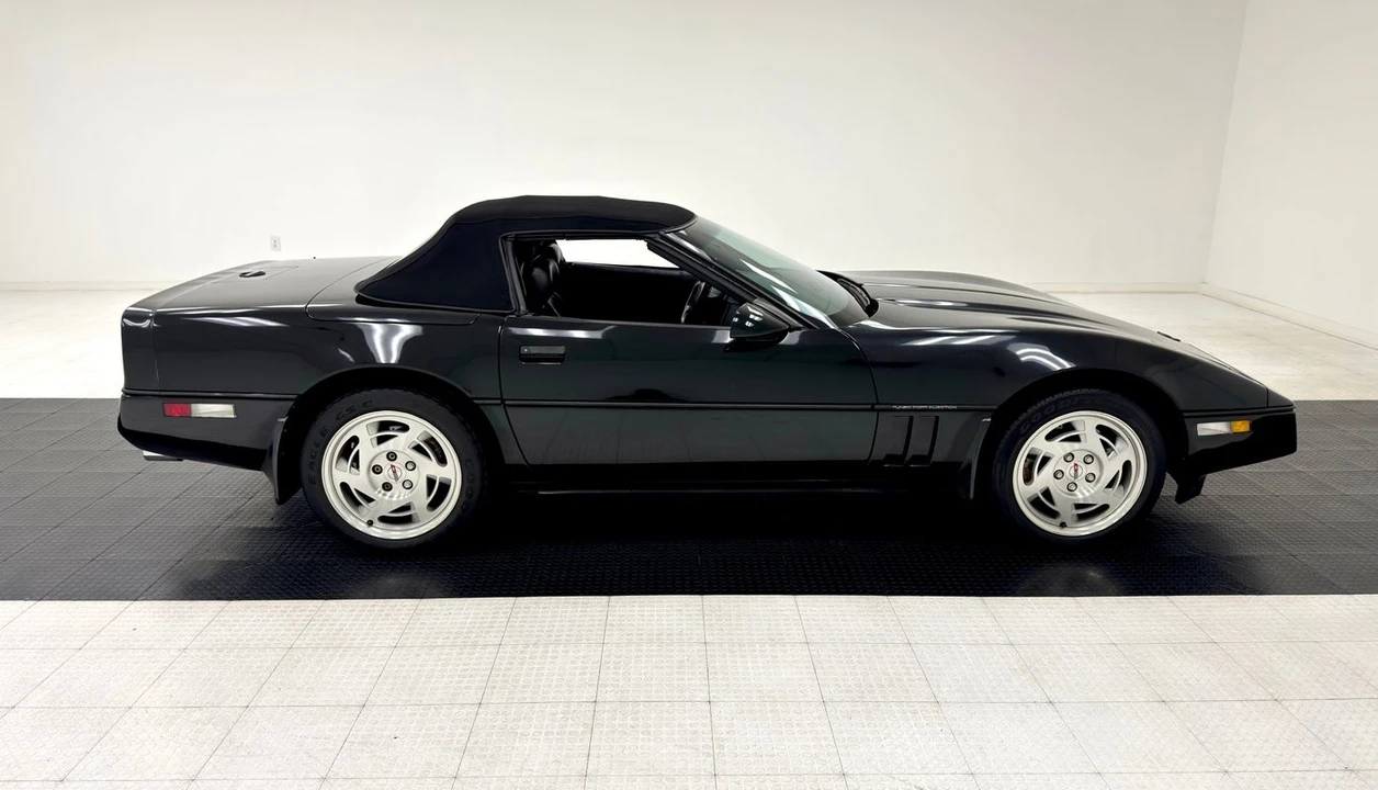 1990 Chevrolet Corvette C4 - Image 9 of 12