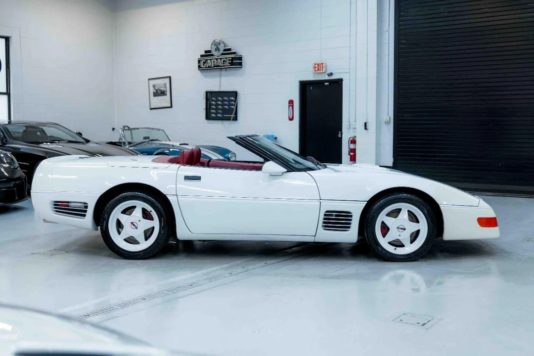 1990 Chevrolet Corvette C4 - Image 6 of 12