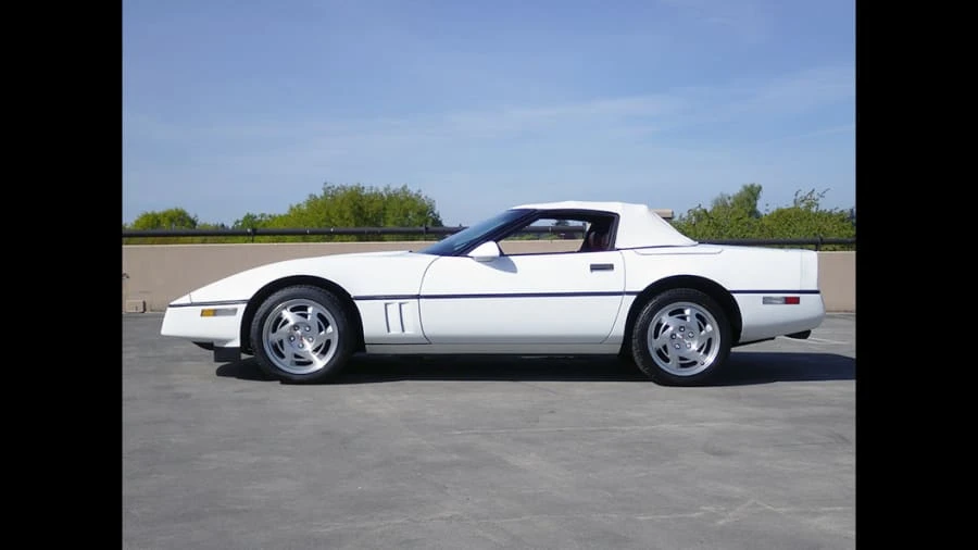 1990 Chevrolet Corvette C4 - Image 2 of 12