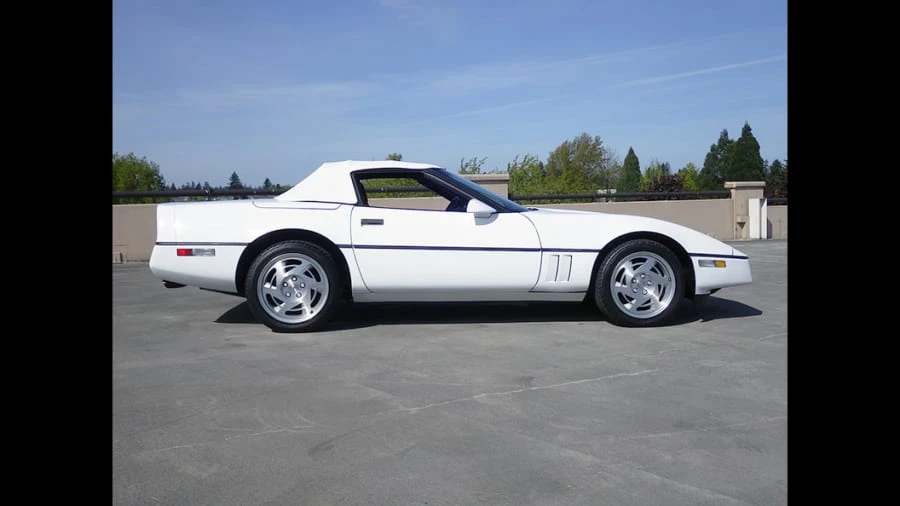 1990 Chevrolet Corvette C4 - Image 11 of 12
