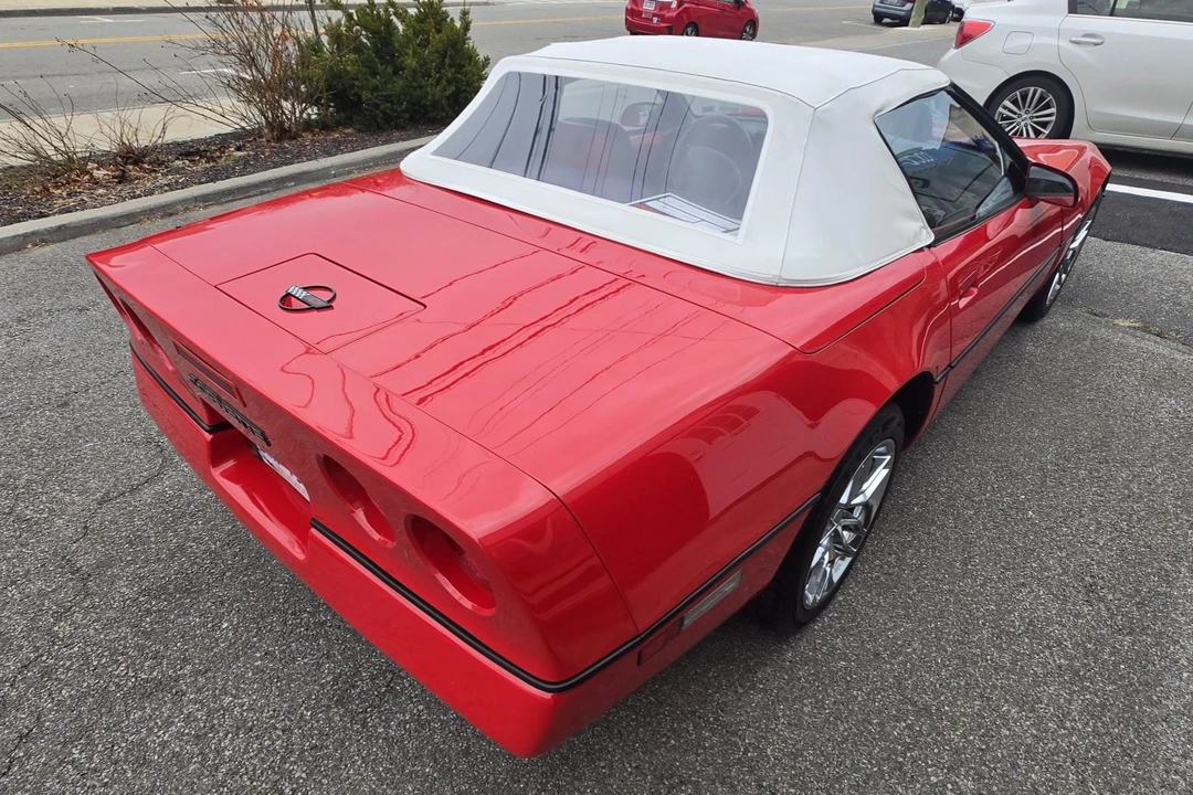 1990 Chevrolet Corvette C4 - Image 2 of 8