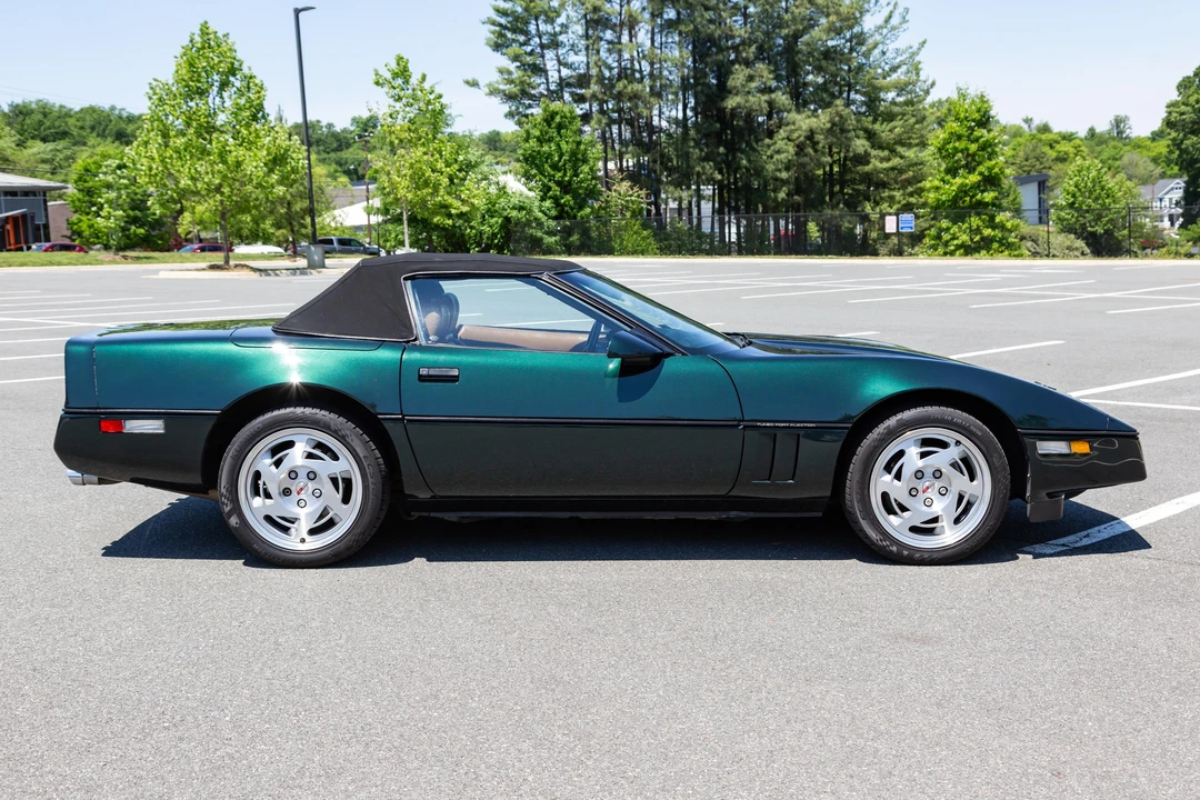 1990 Chevrolet Corvette C4 - Image 18 of 31