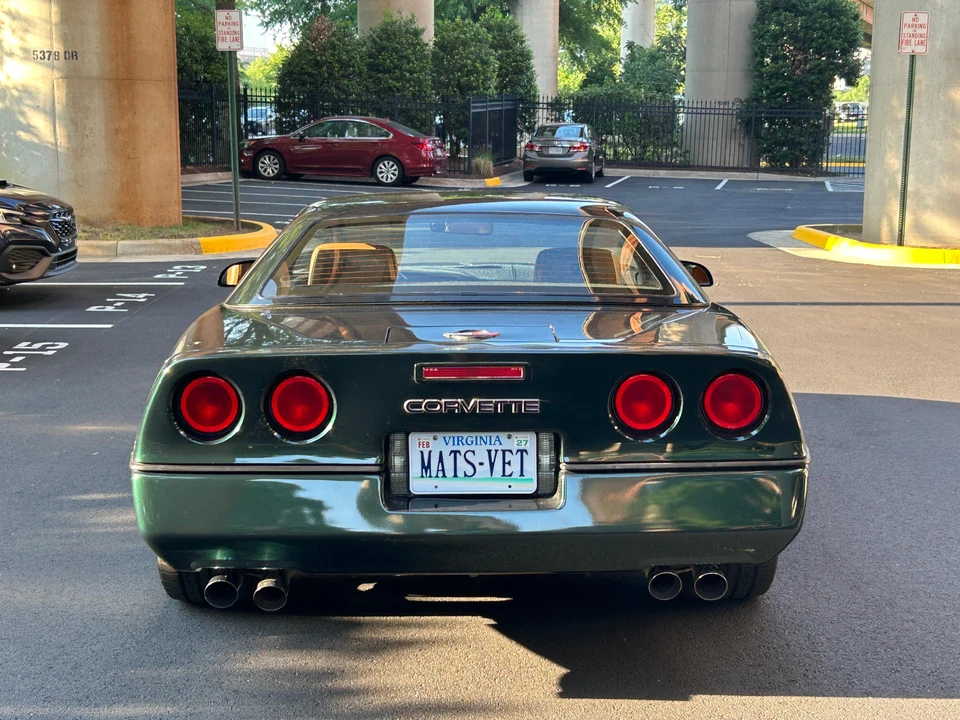1990 Chevrolet Corvette C4 - Image 25 of 31