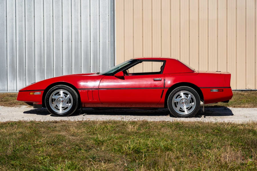 1990 Chevrolet Corvette C4 - Image 2 of 23