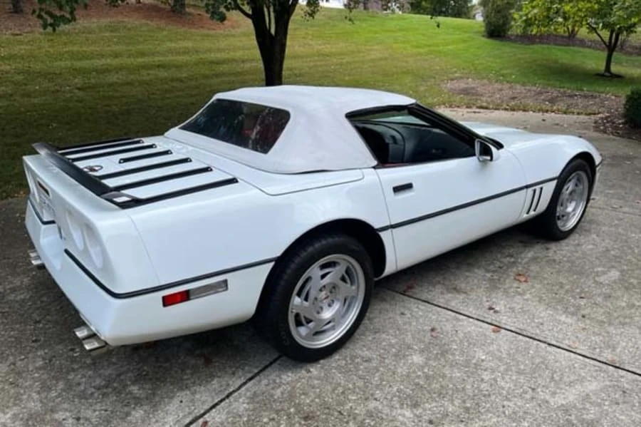 1990 Chevrolet Corvette C4 - Image 6 of 18