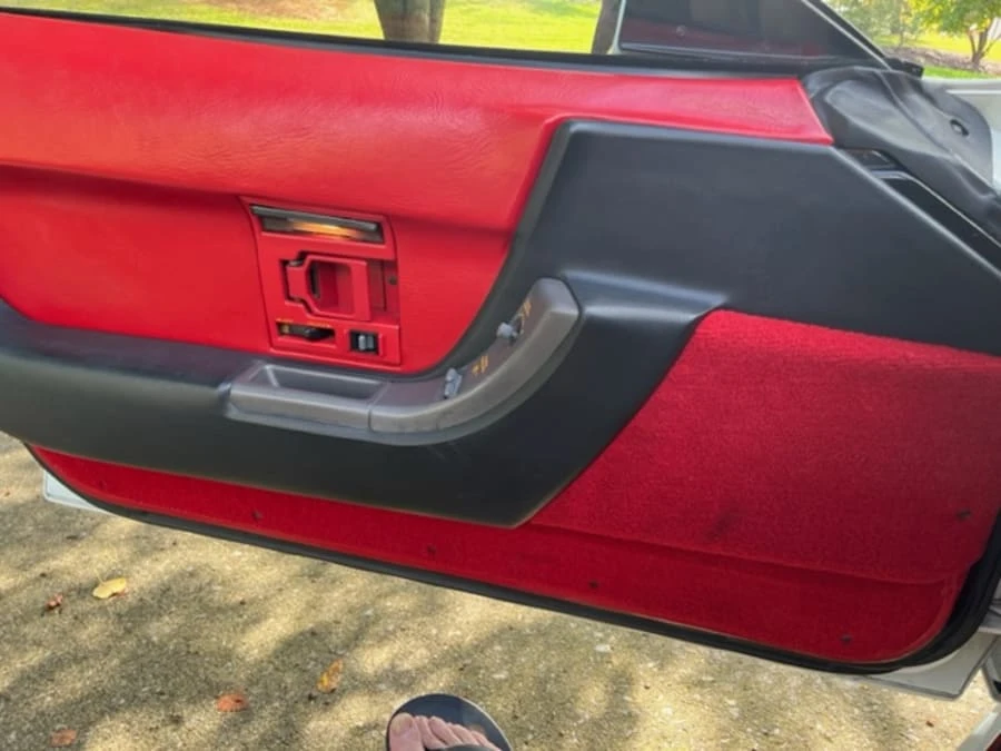1990 Chevrolet Corvette C4 - Image 16 of 19