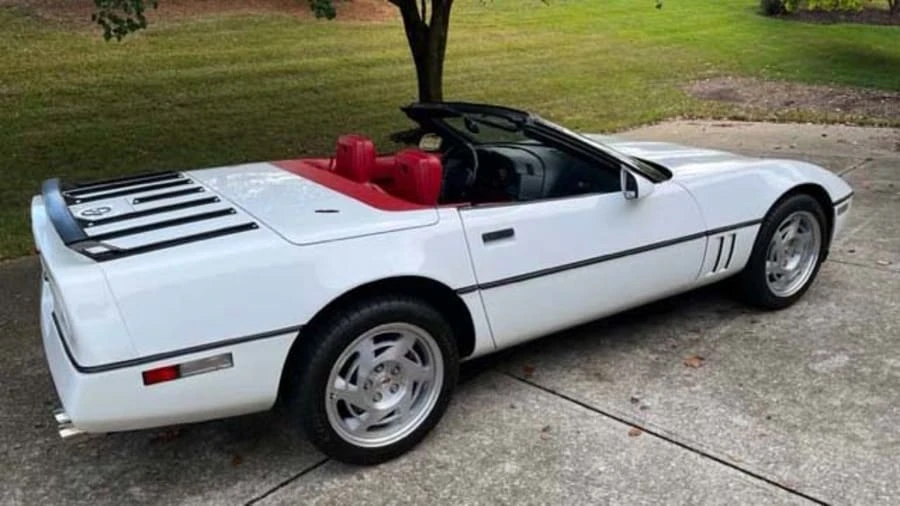 1990 Chevrolet Corvette C4 - Image 2 of 19