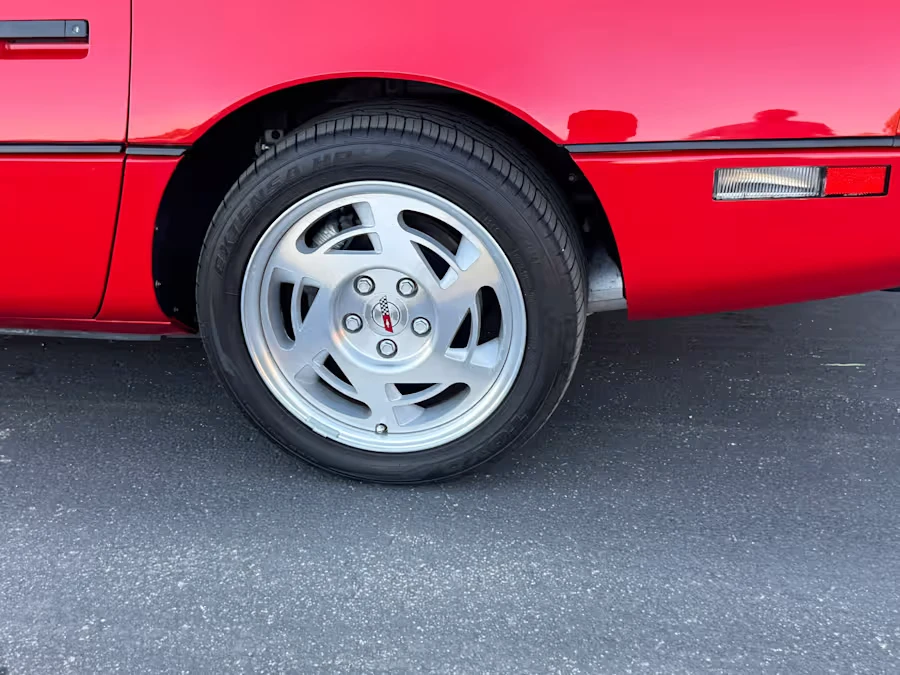 1990 Chevrolet Corvette C4 - Image 8 of 14