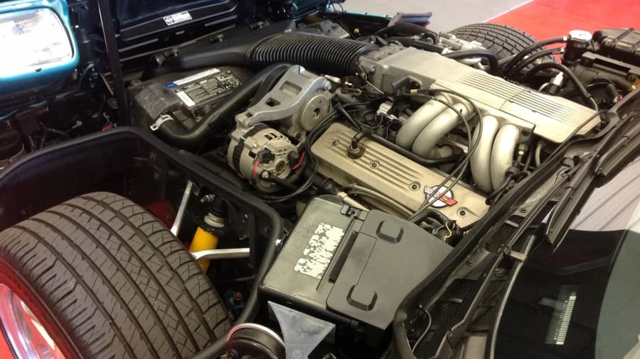 1990 Chevrolet Corvette C4 - Image 6 of 10
