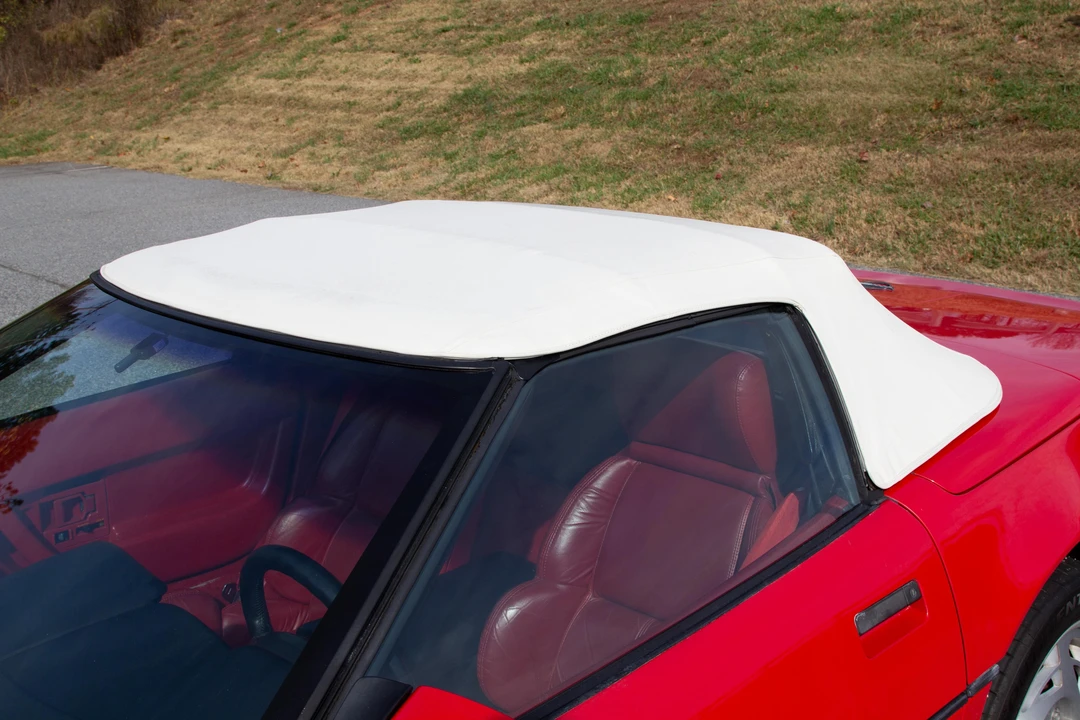 1990 Chevrolet Corvette C4 - Image 28 of 31
