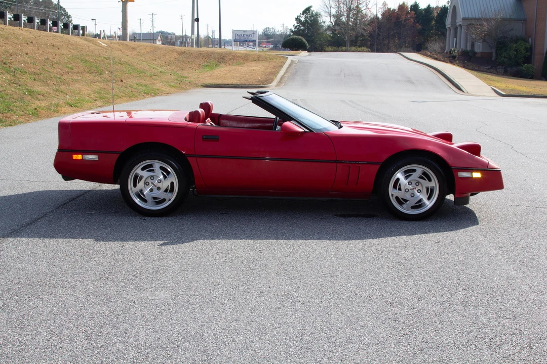 1990 Chevrolet Corvette C4 - Image 19 of 31