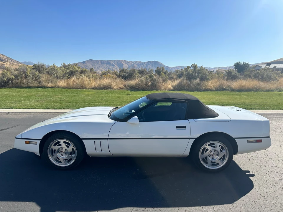 1990 Chevrolet Corvette C4 - Image 11 of 31