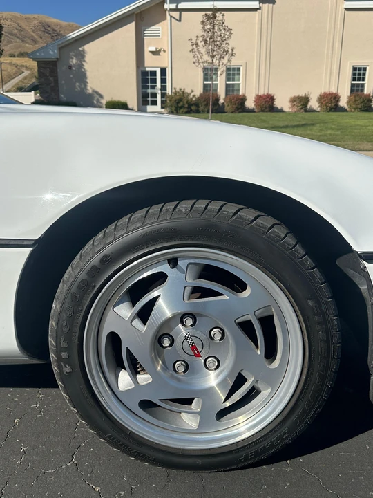 1990 Chevrolet Corvette C4 - Image 28 of 31