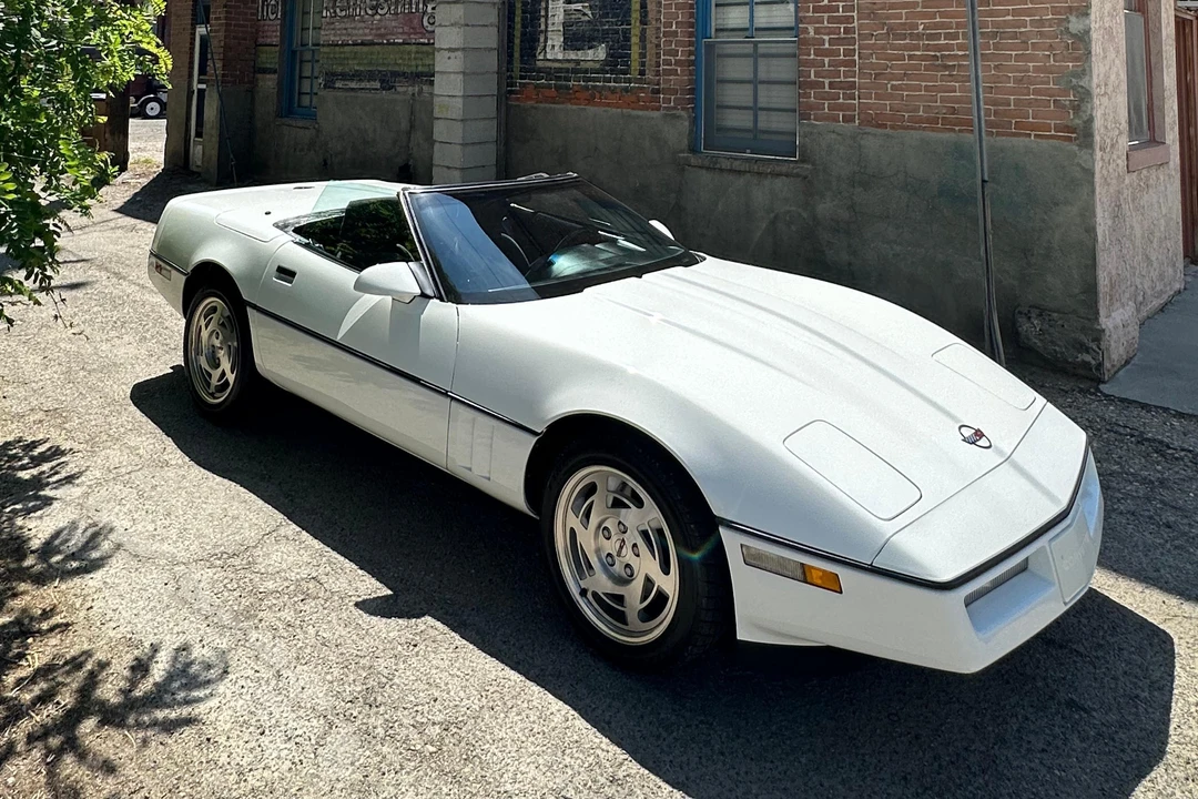 1990 Chevrolet Corvette C4 - Image 8 of 31
