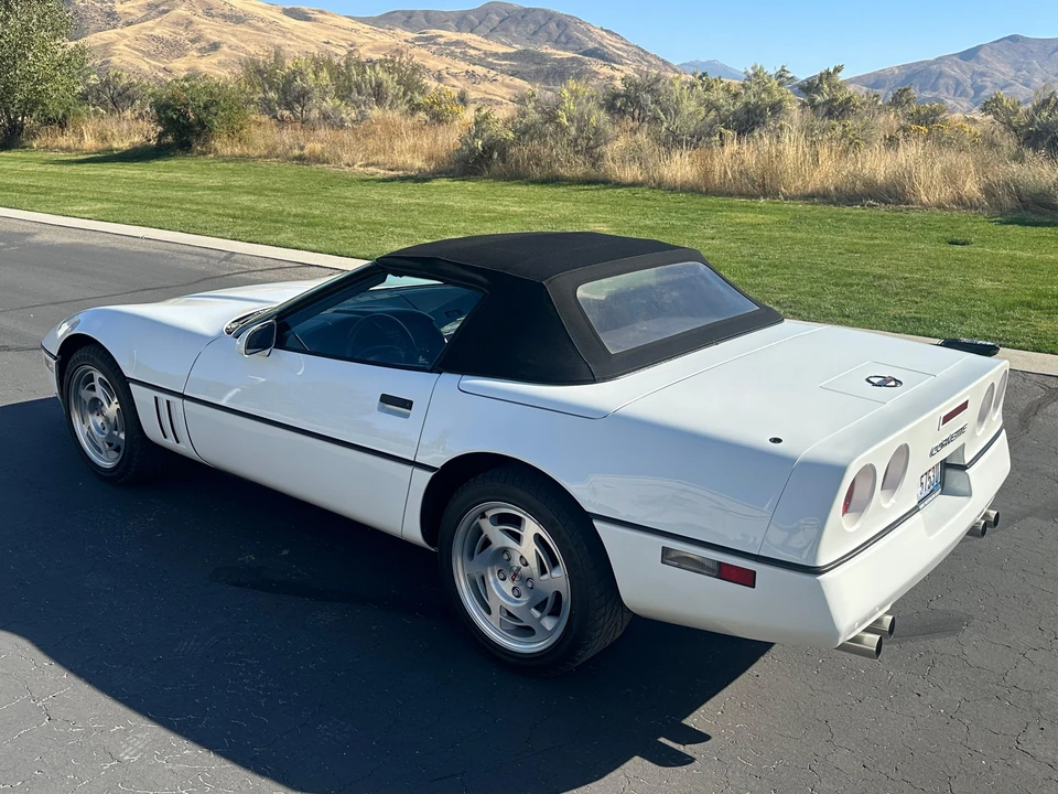 1990 Chevrolet Corvette C4 - Image 12 of 31