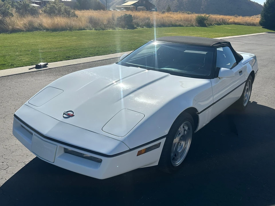 1990 Chevrolet Corvette C4 - Image 10 of 31