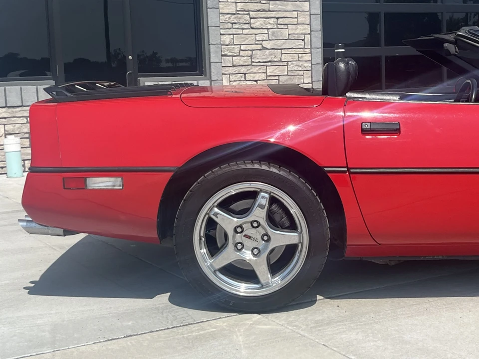 1990 Chevrolet Corvette C4 - Image 19 of 31