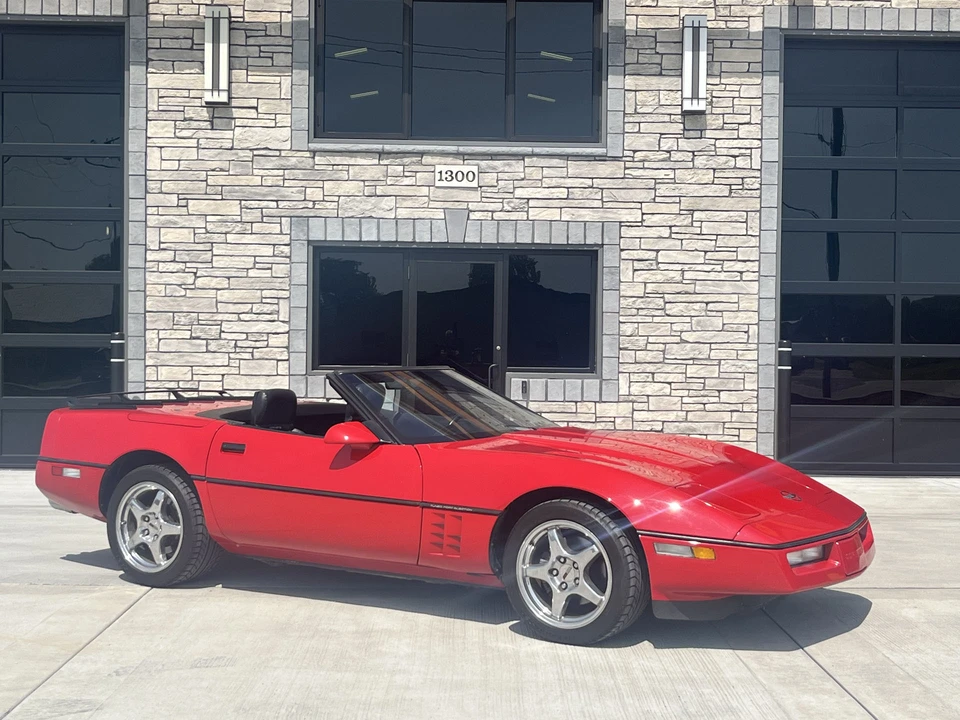1990 Chevrolet Corvette C4 - Image 2 of 31