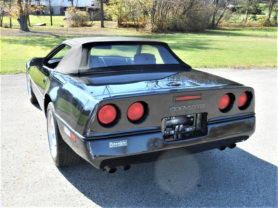 1990 Chevrolet Corvette C4 - Image 16 of 21