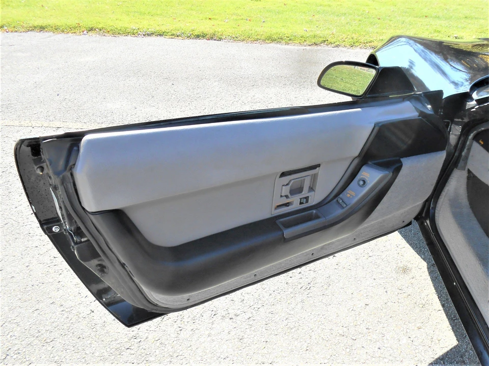 1990 Chevrolet Corvette C4 - Image 7 of 21