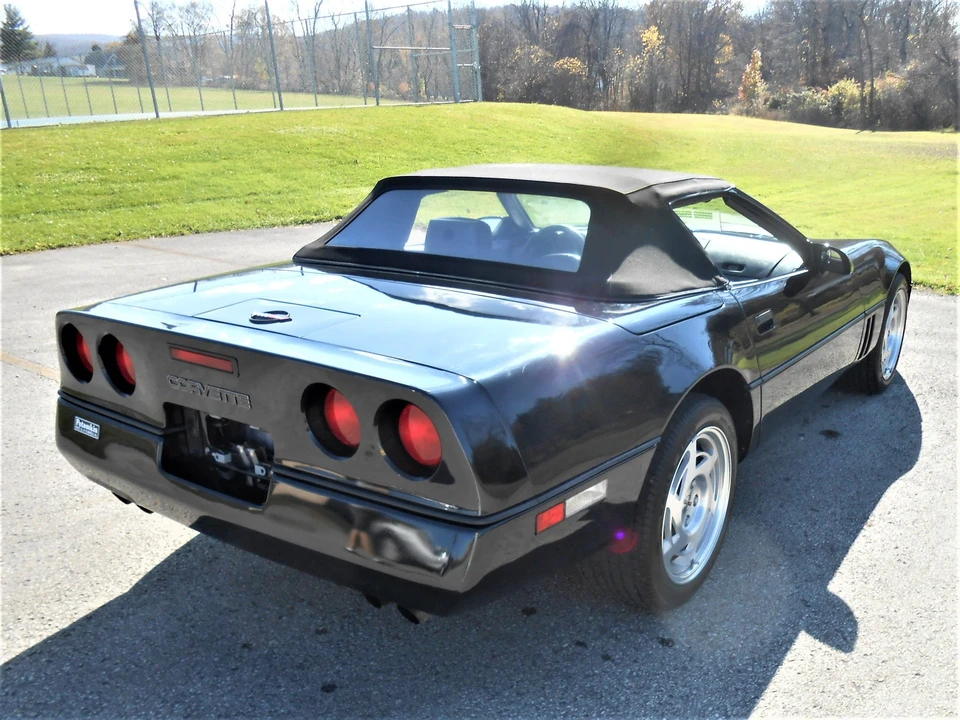 1990 Chevrolet Corvette C4 - Image 19 of 21
