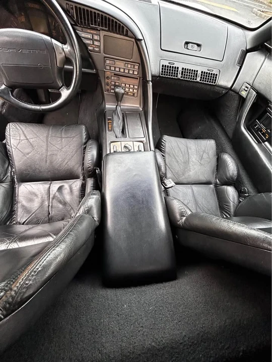 1990 Chevrolet Corvette C4 - Image 11 of 13