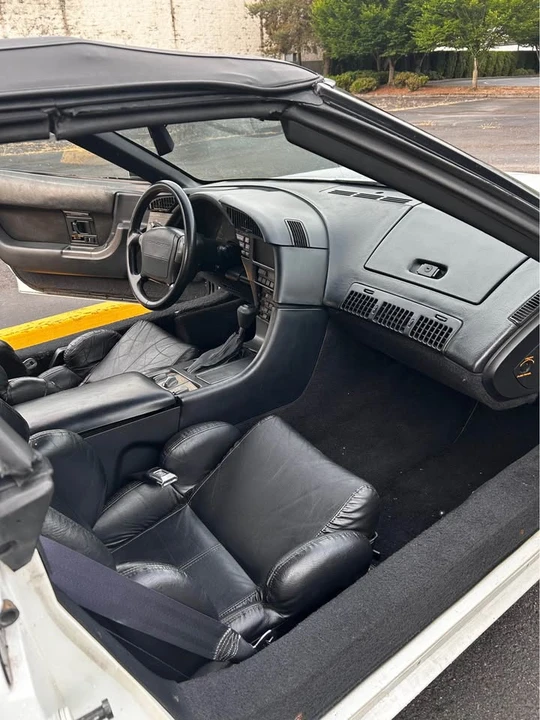 1990 Chevrolet Corvette C4 - Image 10 of 13