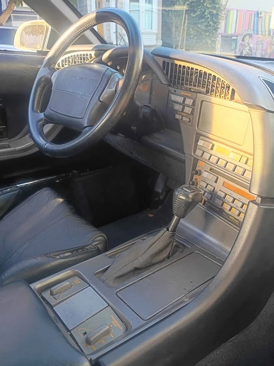 1990 Chevrolet Corvette C4 - Image 8 of 9