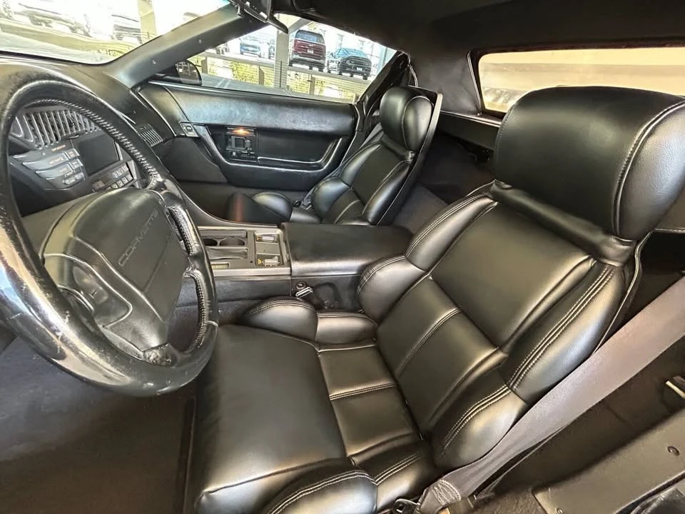 1990 Chevrolet Corvette C4 - Image 16 of 20