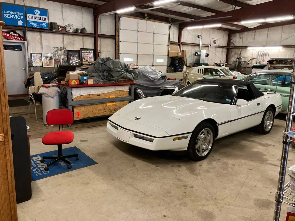 1990 Chevrolet Corvette C4 - Image 14 of 14