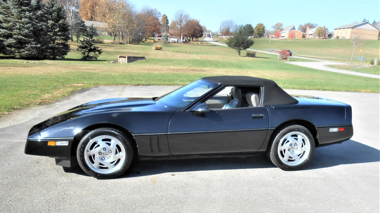 1990 Chevrolet Corvette C4 - Image 2 of 19